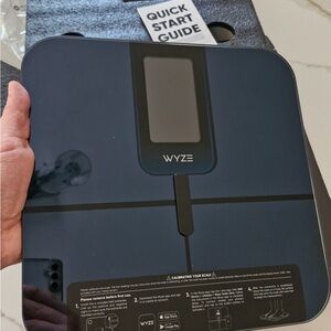 Wyze Digital Scale in Dark Gray
